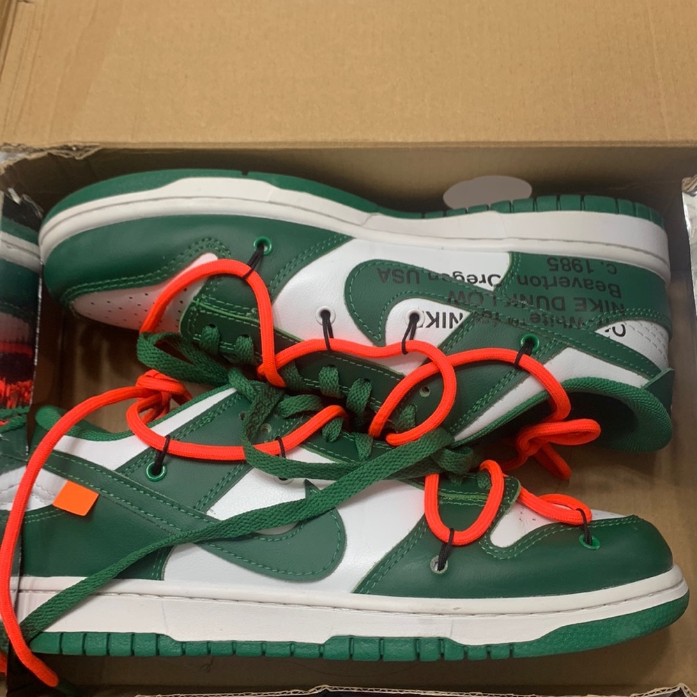 COPY - Offwhite pine greens good condition +laces